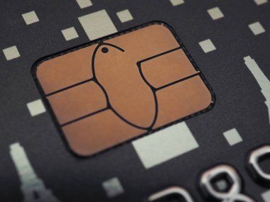 Plastik kart çipi yakın çekim. Siyah banka kartı