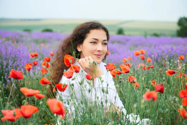 Young Girl Portrait Lavender Field Beautiful Summer Landscape Flowers — Stock Photo, Image