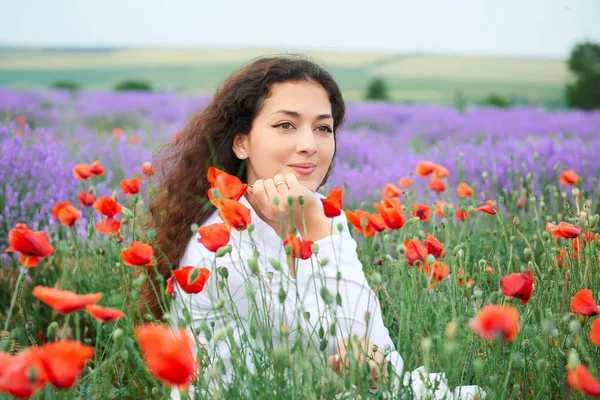 Young Girl Portrait Lavender Field Beautiful Summer Landscape Flowers — Stock Photo, Image