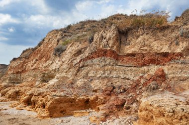 Yalı yüksek tepeler, güzel tabiat manzarası ile