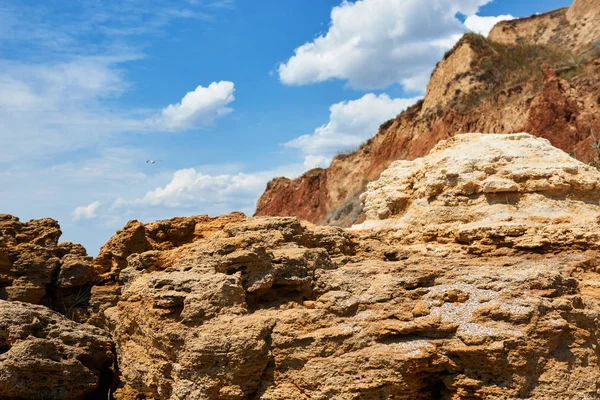 Beautiful Sea Landscape Closeup Stone Beach Sea Coast High Hills — Stock Photo, Image