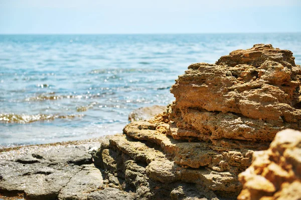 Kamienie Plaży Krajobraz Lato Morze Dzika Plaża Zbliżenie — Zdjęcie stockowe