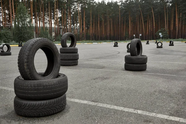 Autodrome Prowadzenia Szkolenia Duży Obszar Znaki Drogowe Elementy Szkolenia Opony — Zdjęcie stockowe