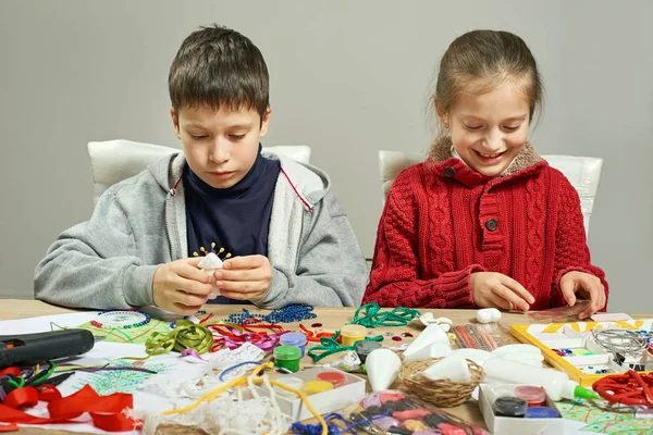 Czyni Dekoracje Nowy Rok Wakacje Dla Dzieci Malarstwo Akwarele Widok — Zdjęcie stockowe