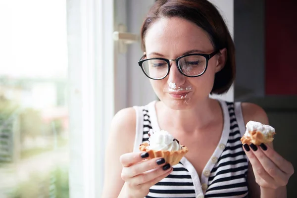 Girl Eating Tasty Cakes Sitting Window Sweet Food Pleasure — Stock Photo, Image