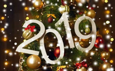 2019 soyut metin arka plan Noel ağacı ve ışıklar - parlak tatil zemin üzerinde