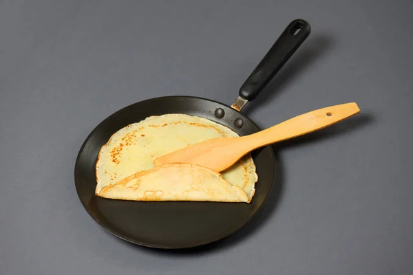Crepe Closeup Thin Pancake Frying Pan Grey Background — Stock Photo, Image