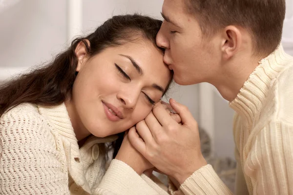 Casal Romântico Close Retrato Conceito Amor — Fotografia de Stock