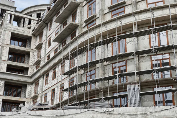 Nová Budova Stavebnictví Lešení Beton — Stock fotografie