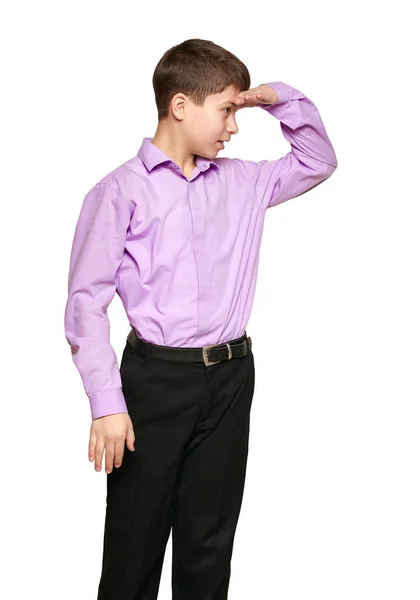 Niño Posando Sobre Fondo Blanco Pantalones Negros Camisa Morada —  Fotos de Stock