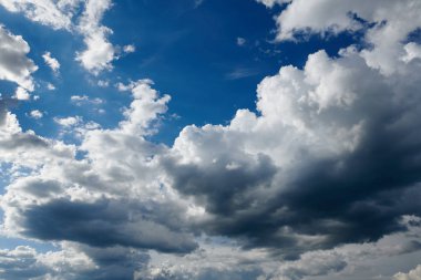 karanlık fırtınalı gökyüzü bulutlu