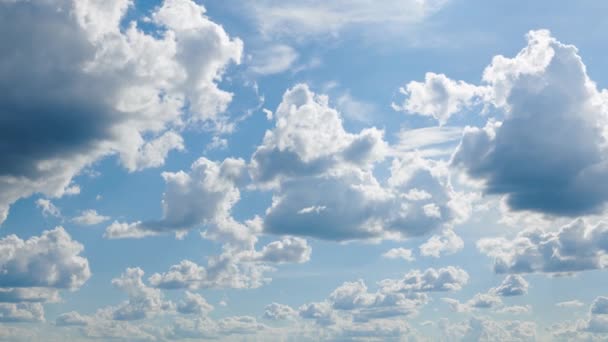 Яркие Солнечные Облака Красивое Небо Днем Качестве Фона — стоковое видео