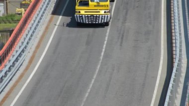 Odessa şehrinde sanayi limanı, Ukrayna, Mayıs 4, 2019 - Kamyonlar endüstriyel liman üzerinden gidiyor