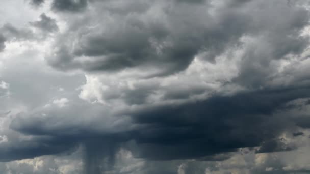 Timelapse Cielo Tormentoso Oscuro Con Nubes — Vídeos de Stock