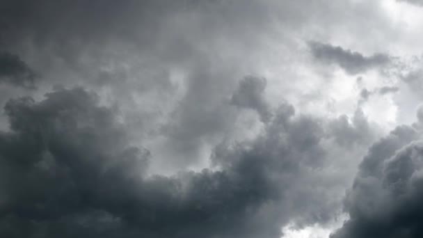 Timelapse Céu Escuro Tempestuoso Com Nuvens — Vídeo de Stock