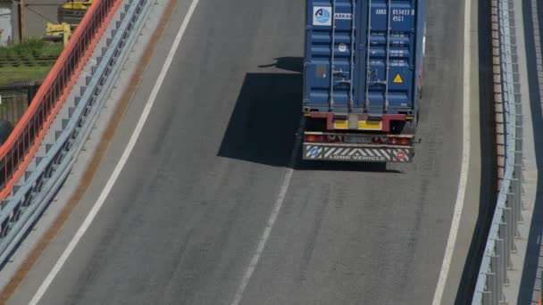 乌克兰奥德萨市工业港口 2019年5月4日 卡车穿越工业海港 — 图库视频影像