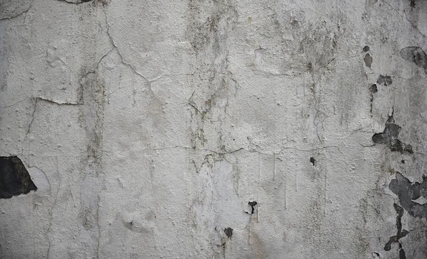 Old white cracked wall for background or texture — Stock Photo, Image