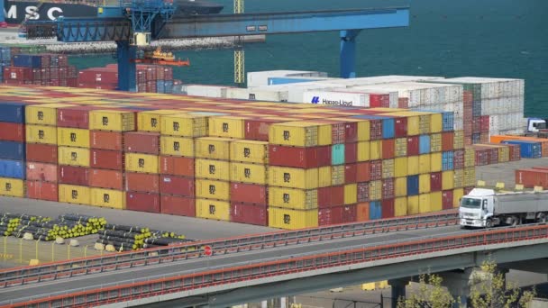 Промисловий Порт Вантажівки Перетинають Промисловий Порт — стокове відео