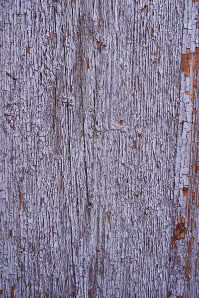 Старинный деревянный фон с пилинговой краской, фиолетовый цвет — стоковое фото