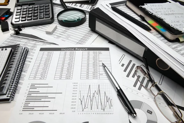 Business Office Desk Closeup Pénzügyi Jelentések Elemzés Számvitel Dokumentumok Táblázatok — Stock Fotó