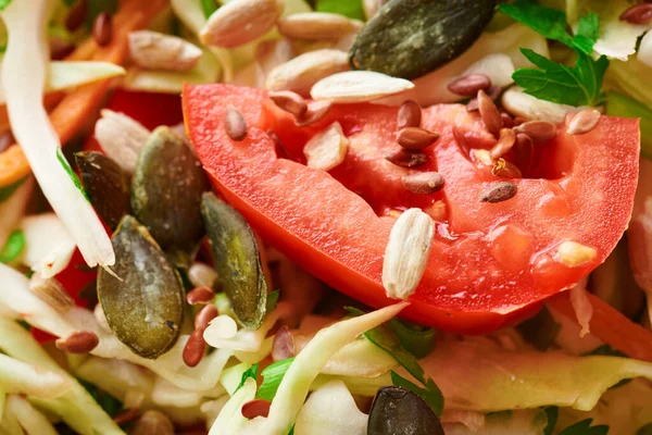 Aliments Sains Légumes Frais Hachés Sur Fond Bois Tomates Légumes — Photo