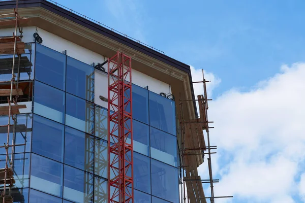 Edificio Moderno Construcción Paredes Enlucidas Andamios Grúa Construcción — Foto de Stock