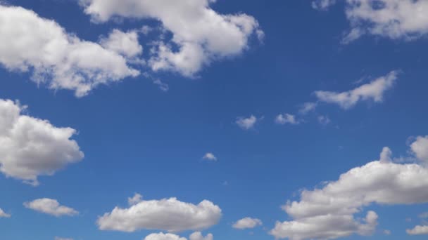 Timelapse Cielo Brillante Durante Día Hermosas Nubes Como Fondo — Vídeo de stock