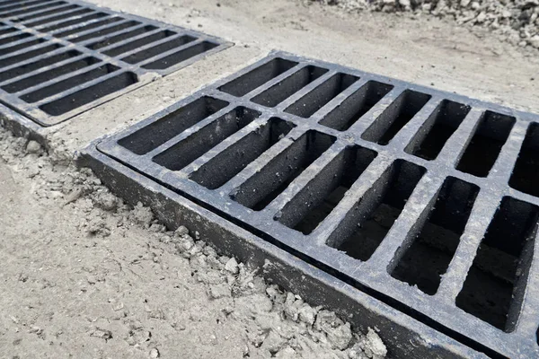 New Rainwater Grate Road Sidewalk Installation Concrete City Sewage System — Stock Photo, Image