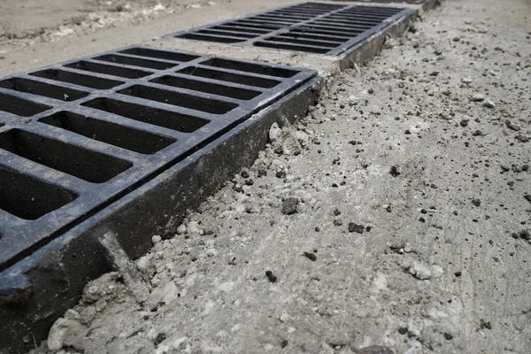 New Rainwater Grate Road Sidewalk Installation Concrete City Sewage System — Stock Photo, Image