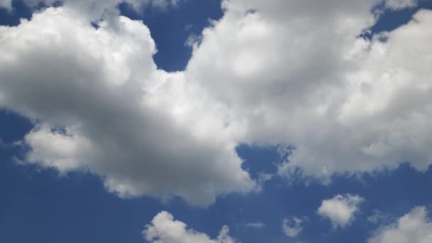 Timelapse Van Een Heldere Lucht Gedurende Dag Mooie Wolken Als — Stockvideo