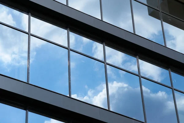 Facade Modern Building Bright Sunny Day Blue Sky Clouds Reflecting — Stock Photo, Image