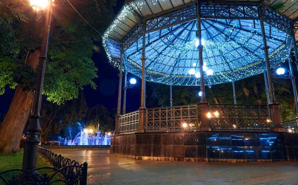 Vista Nocturna Ciudad Park Garden Odessa Ucrania Hermosa Iluminación Calle —  Fotos de Stock