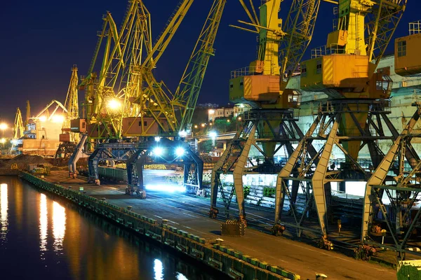 Vista Del Porto Industriale Notte Navi Attesa Carico Scarico Trasporto — Foto Stock