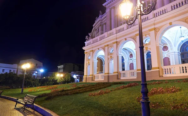 Visão Noturna Ópera Cidade Odessa Ucrânia Cidade Bonita Parque Iluminação — Fotografia de Stock