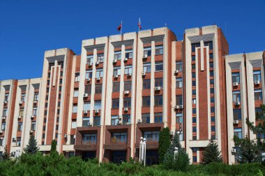 Tiraspol şehir merkezi, Transnistria, Moldova - hükümet binası ve başkanlık sarayı, Lenin anıtı