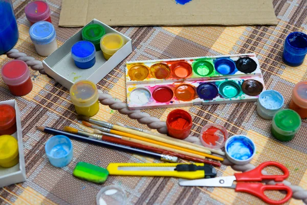 Aquarela Tintas Papel Closeup Para Desenho Criação Artística Casa Espaço — Fotografia de Stock