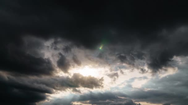 Hermoso Cielo Oscuro Dramático Con Nubes Tormentosas Lapso Tiempo — Vídeo de stock