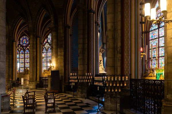 Capela na catedral de Notre Dame — Fotografia de Stock