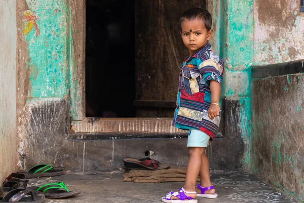Pequeno menino indiano rural — Fotografia de Stock