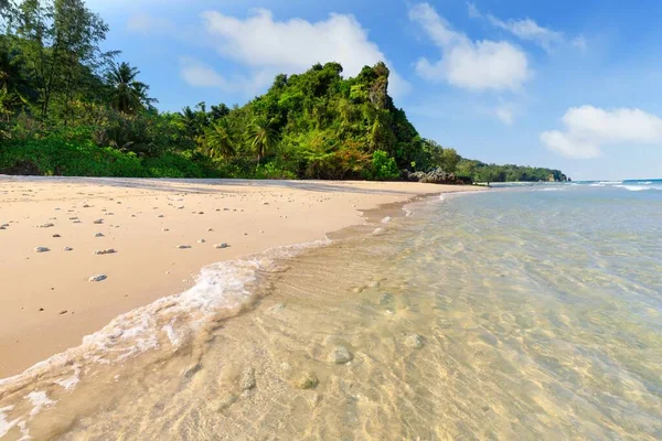 Thailändischer Tropenstrand — Stockfoto