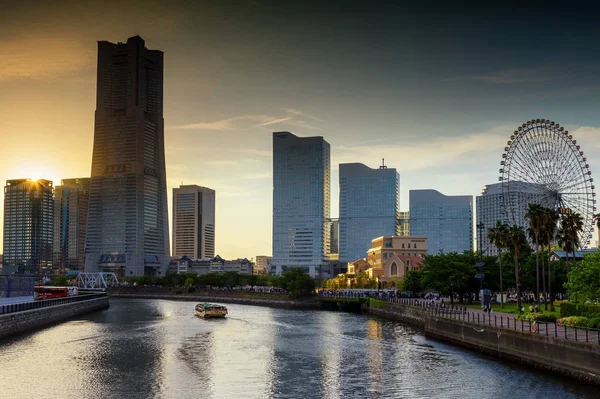 Yokohama Japonya Mayıs 2017 Minato Mirai Waterfront Bölge Günbatımı Sırasında — Stok fotoğraf