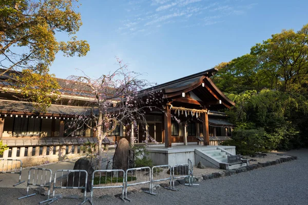 Atsuta Jingu Shrine with Sakura, Nagoya — Stockfoto
