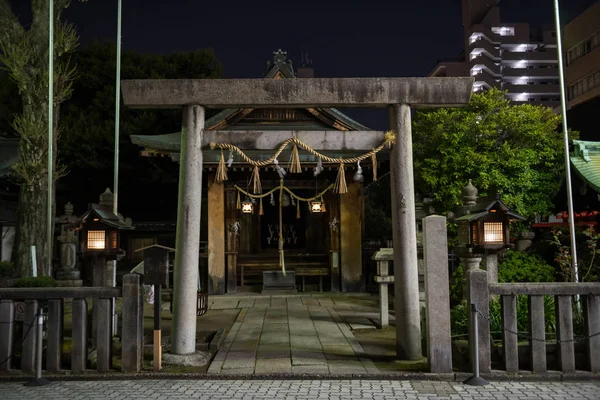 Храм Фудзи Сенгэн ночью, Нагоя — стоковое фото