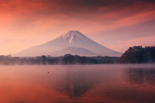 Montagna Fuji e Shoji lago all'alba — Foto Stock
