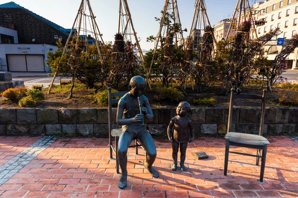 Kinderen muzikant standbeelden bij Otaru Canal — Stockfoto