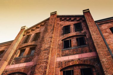 Yokohamo eski tuğla deposu gün batımında.