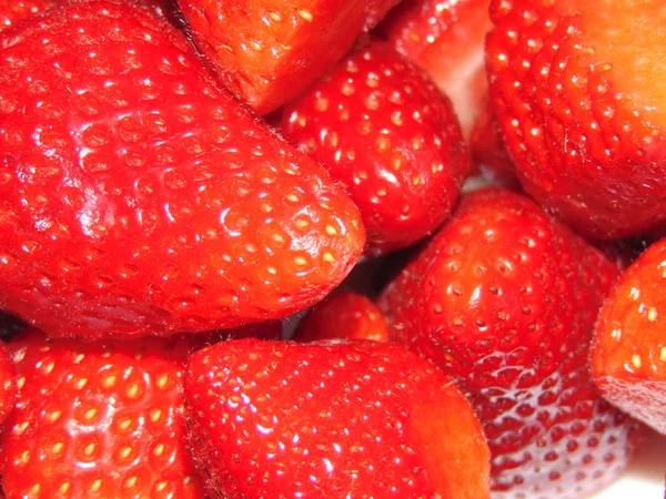 Garip taze ve kırmızı domates.