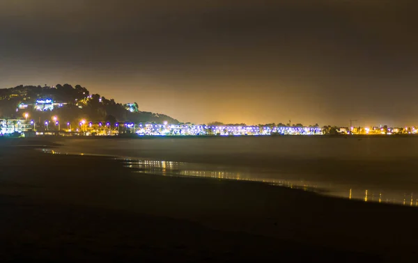 Plajın gece fotoğrafçılığı.