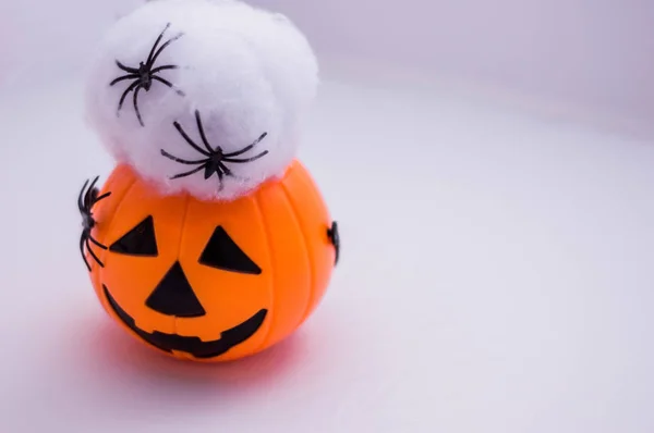 Bir halloween kabak beyaz arka plan fotoğrafçılığı.