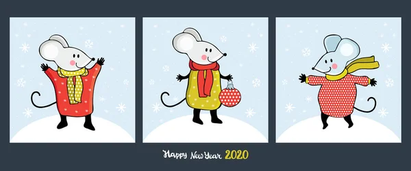 Conjunto de tarjetas de Navidad y pancartas con ratones de dibujos animados lindo en el vector. Ratón divertido y feliz año nuevo. Texto dibujado a mano Feliz Año Nuevo. Símbolo chino 2020 año nuevo. Decoración de Navidad . — Archivo Imágenes Vectoriales